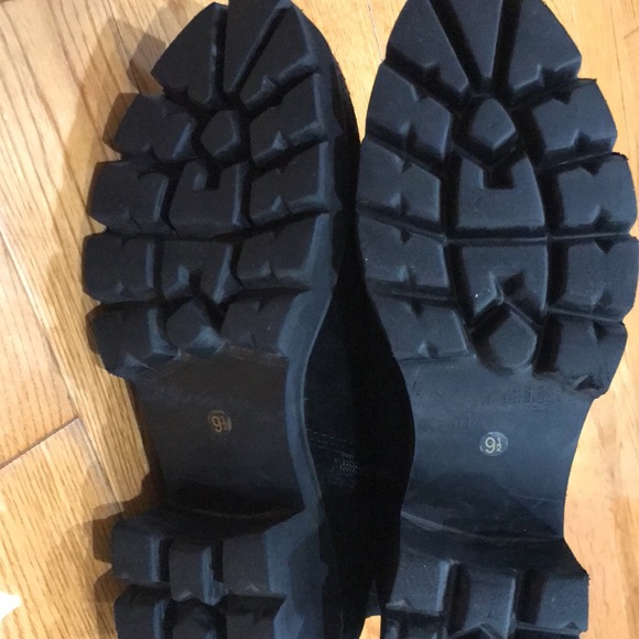 Seychelles Engaging Bootie Size: 9.5 - Picture 15 of 15